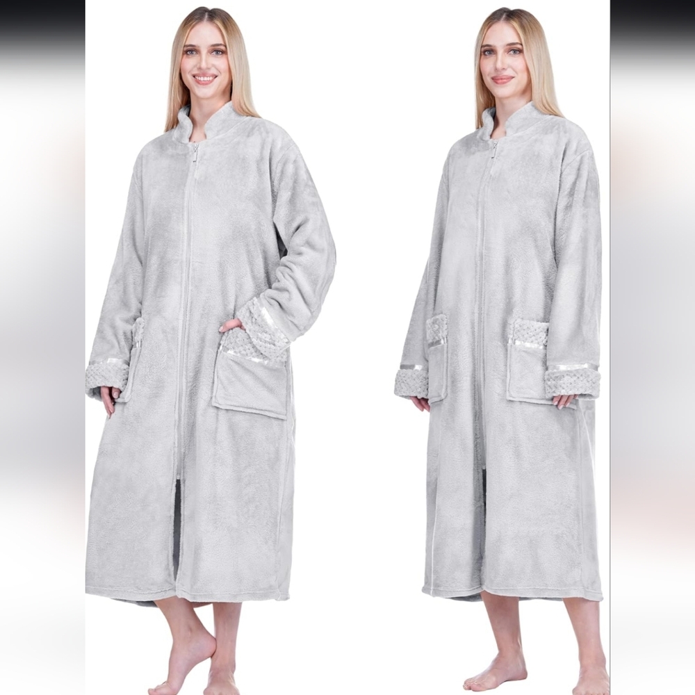 Women's Plush Gray Robe - Picture 2 of 3